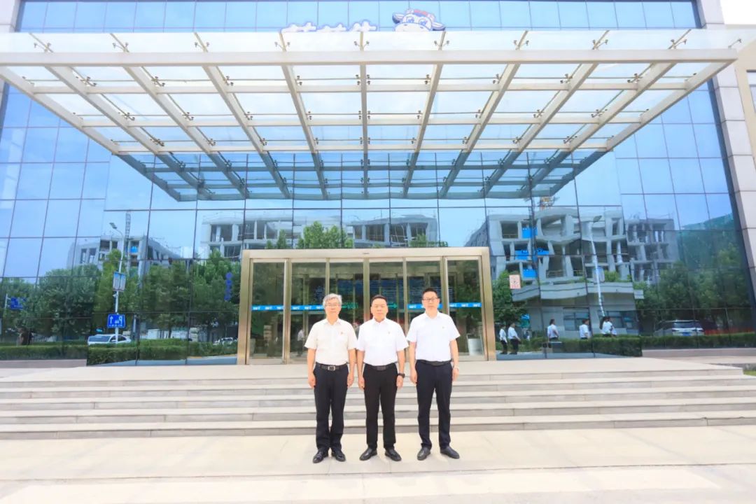 中國共產(chǎn)黨河南花花牛乳業(yè)集團(tuán)股份有限公司第二屆委員會第二次黨員大會勝利召開 中國共產(chǎn)黨河南花花牛乳業(yè)集團(tuán)股份有限公司第二屆委員會第二次黨員大會勝利召開