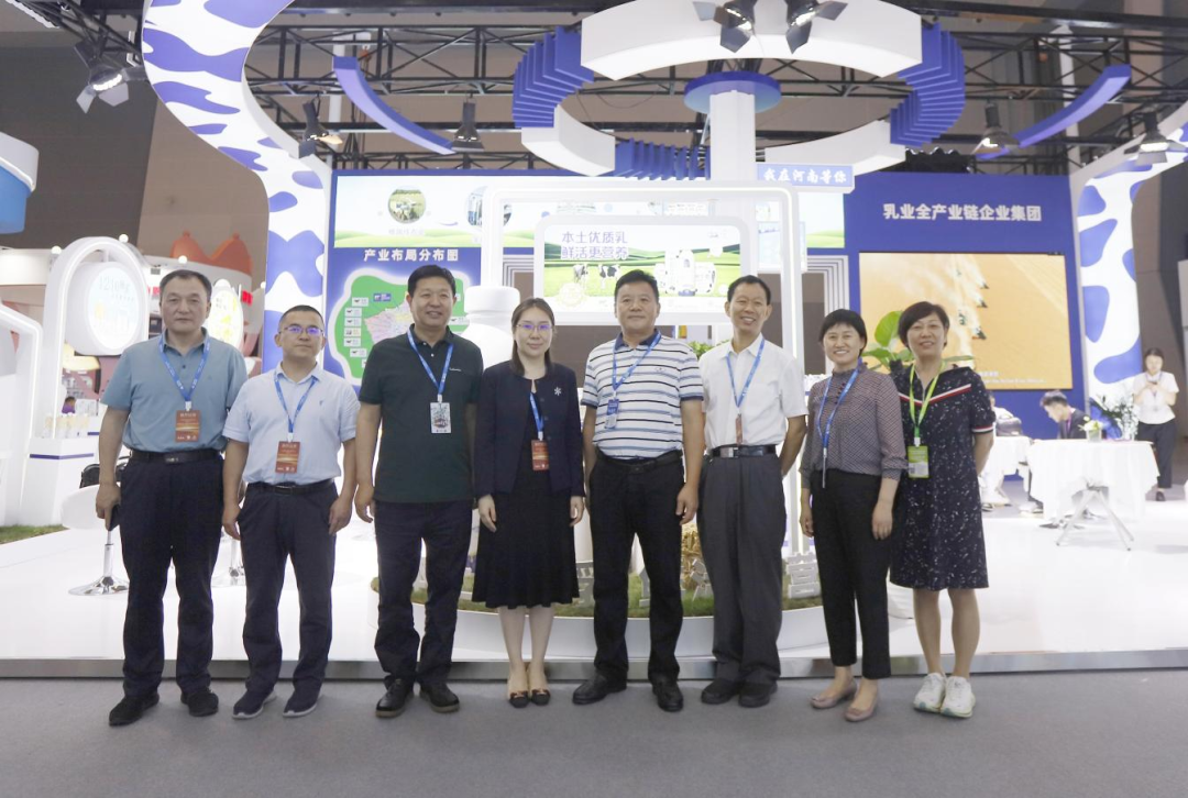 啟航新征程 點亮新賽道丨花花牛乳業(yè)集團參加第十四屆中國奶業(yè)大會暨D20峰會，榮獲“中國乳制品生產企業(yè)現(xiàn)代化等級5A級”評定殊榮