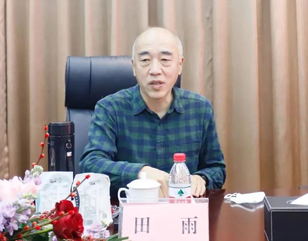 新年開新局 合作促發(fā)展丨佳木斯市委常委、副市長閆志剛一行蒞臨花花牛乳業(yè)集團及佳田企業(yè)考察座談