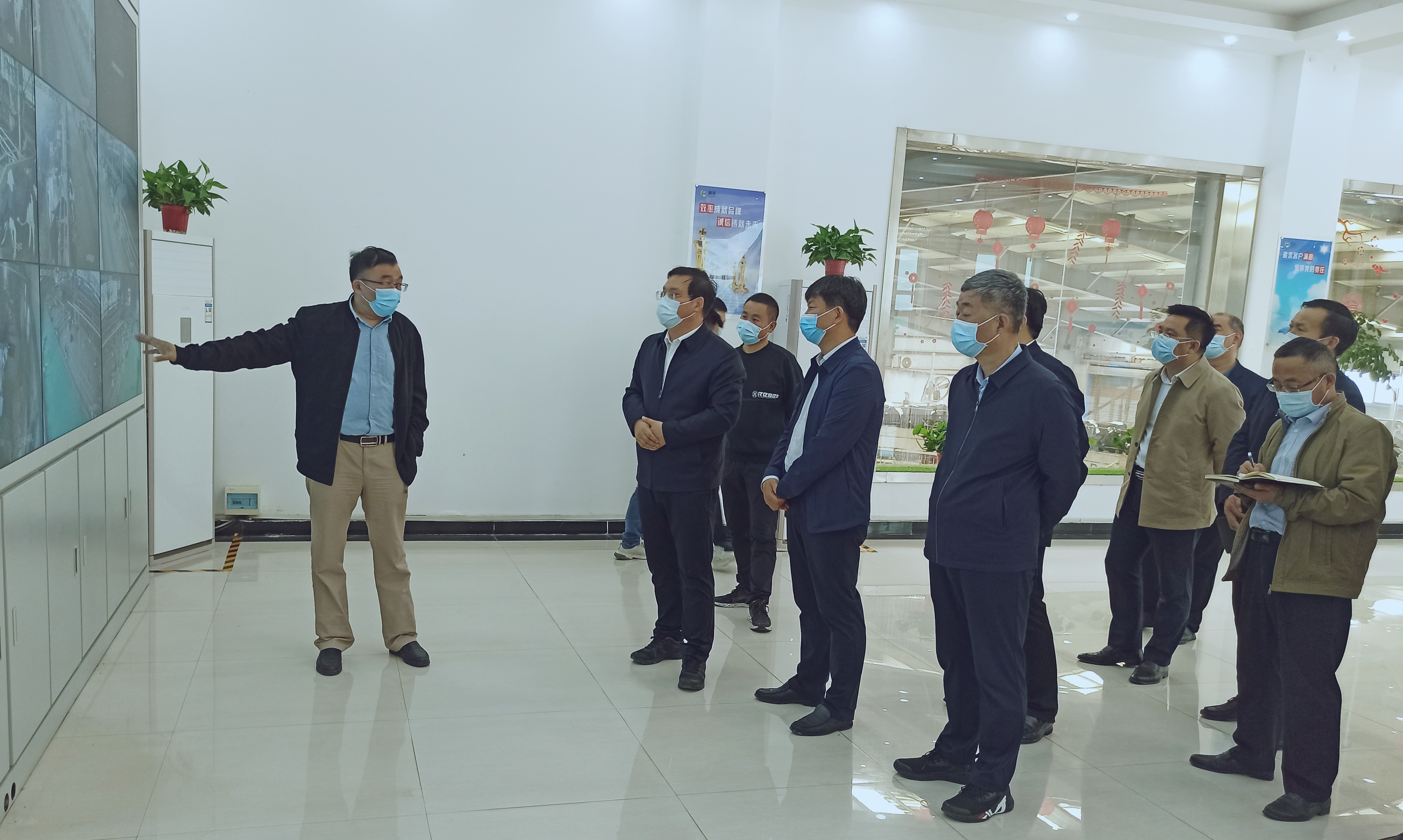 駐馬店市委副書記、市長李躍勇一行 蒞臨花花牛乳業(yè)集團新蔡豫信瑞亞牧場調(diào)研