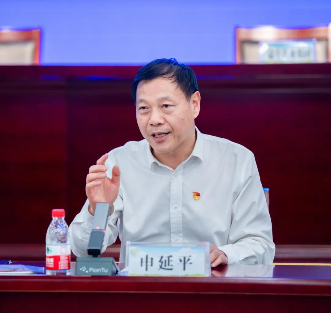 花花牛| 蘭考縣人民政府與蒙牛、花花牛達(dá)成戰(zhàn)略合作 助力河南奶業(yè)高質(zhì)量發(fā)展