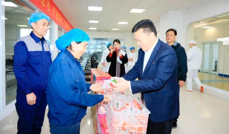 新春慰問送關(guān)懷——集團(tuán)黨委書記、董事長(zhǎng)慰問春節(jié)期間堅(jiān)守崗位的一線職工